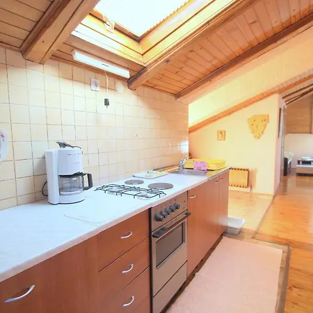 Apartman Aster *
